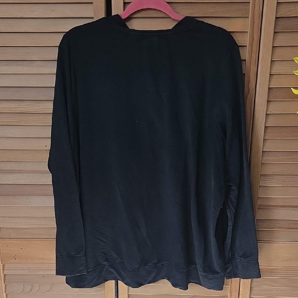 Black Wonder Woman Graphic Lace-Up Top From Torrid - Picture 6 of 6